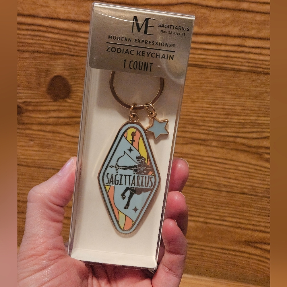 Modern Expressions Sagittarius Zodiac Keychain with Star Charm w/gold hardware 🆕 - Picture 4 of 6